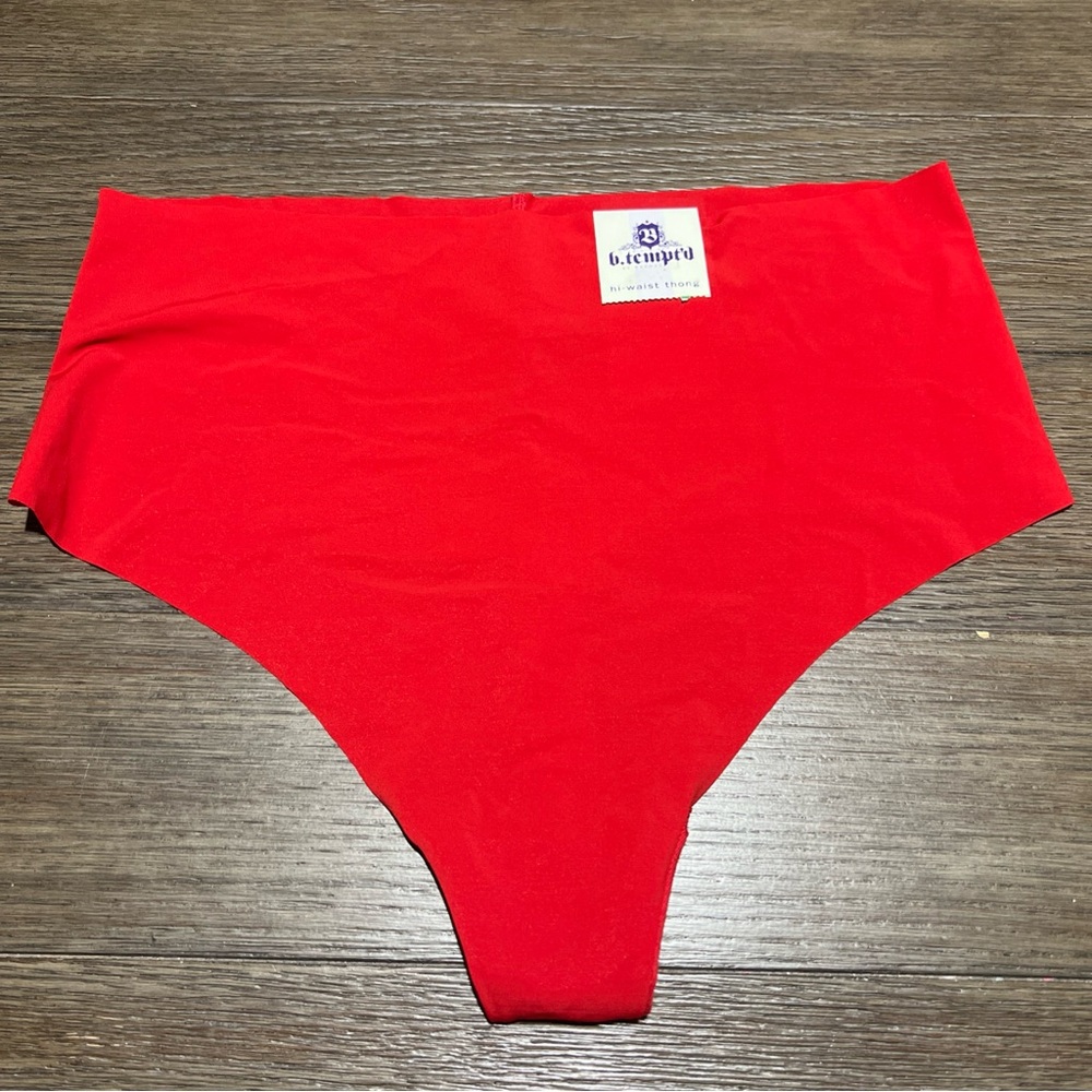 b.tempt’d by WACOAL Hi Waist Thong Panties Red Size Large NWT